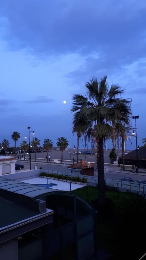 Lido Beachfront ตอร์เรโมลิโนส ภายนอก รูปภาพ